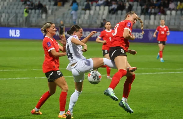 Žensko nogometno reprezentanco čakata dve kvalifikacijski tekmi, v soboto se bodo predstavile v Kopru