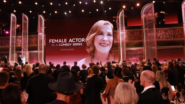 LOS ANGELES, CALIFORNIA - MARCH 01: (L-R) Seth Rogen accepts the Outstanding Performance by a Female Actor in a Comedy Series Award for "The Studio" on behalf of the late Catherine O'Hara from Lisa Kudrow onstage during the 32nd Annual Actor Awards at Shrine Auditorium and Expo Hall on March 01, 2026 in Los Angeles, California. Matt Winkelmeyer,Image: 1079457955, License: Rights-managed, Restrictions:, Model Release: no, Credit line: Matt Winkelmeyer/Getty images/Profimedia