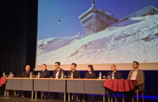 V Bovcu so predstavili projektno dokumentacijo za novo smuči&scaron;če Kanin.