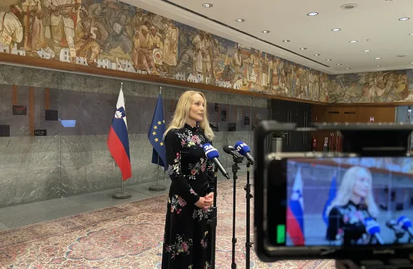 (POGOVOR) Meira Hot: &ldquo;Slovenija je močna toliko, kolikor so močne njene regije&rdquo;