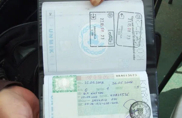 &ldquo;Popravil&rdquo; potni list