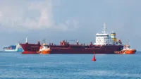 Koper, 3.3.2026Ladja na morju, tanker plovba v Luko Koper, vlačilci
