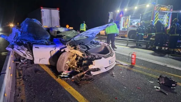 S teslo v prikolico tovornjaka