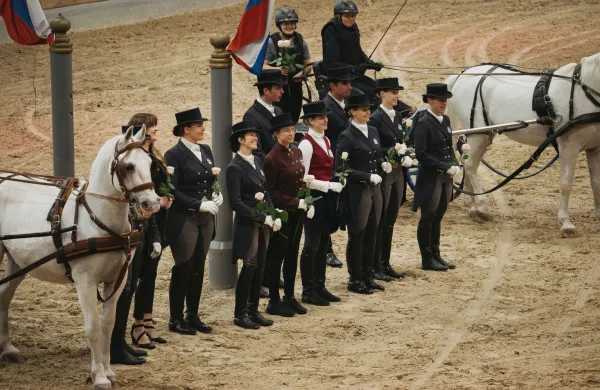 Dan žena, Lipica, predstava