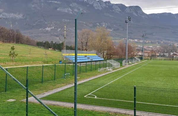 Na Policah naj bi v prihodnje dobili balon, kjer bi bile organizirane &scaron;portne aktivnosti.