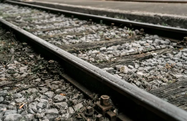 tiri, železnica, vlak