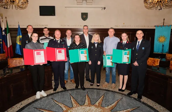 Podelili so priznanja civilne za&scaron;čite