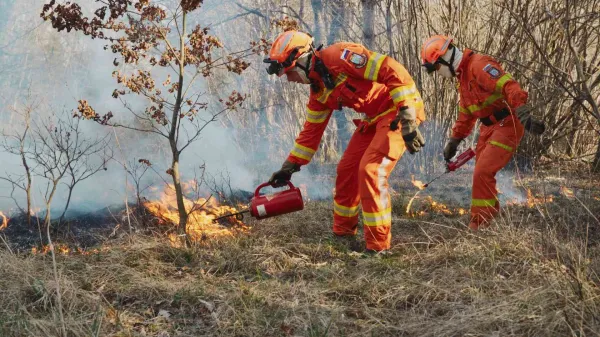 Gasilci so se opremili za preventivno požiganje