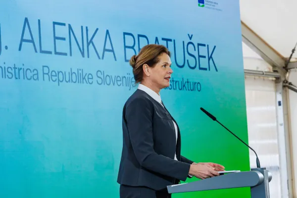 Dekani, 11.3.2026Drugi tir, 2TDK, Otvoritev železni&scaron;ke proge Koper-Divača, svečana otvoritev, Robert Golob in Alenka Bratu&scaron;ek