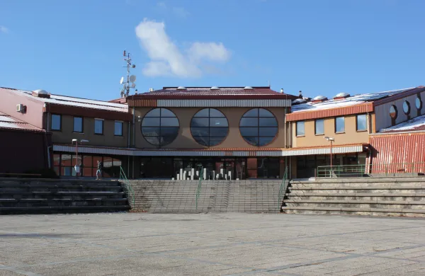 &Scaron;olski center Postojna