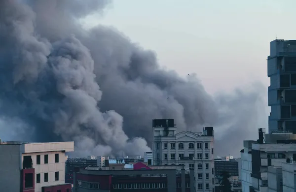 Dim po eksploziji v Teheranu.