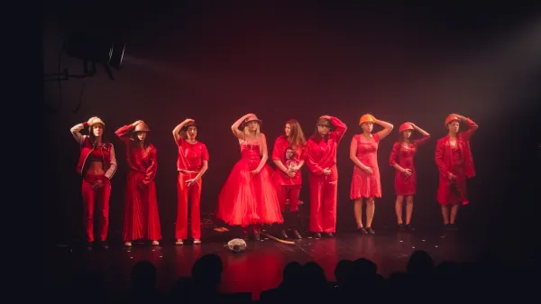 Drzno odstrle vse tabuje ženskega telesa