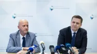 Predsednik DVK Peter Golob in direktor službe DVK Igor Zorčič sta zagotovila, da priprave na izvedbo parlamentarnih volitev potekajo skladno z načrti.