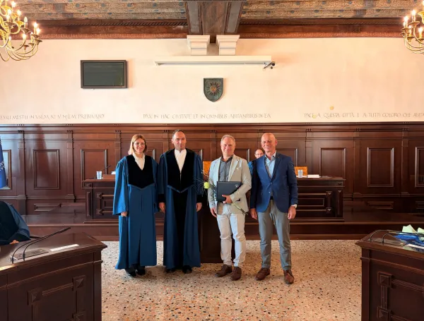 Univerza na Primorskem s &scaron;tirinajstimi novimi doktoricami in doktorji znanosti