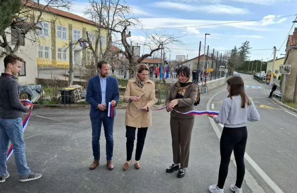 Uradna otvoritev prenovljene Brkinske slemenske ceste.