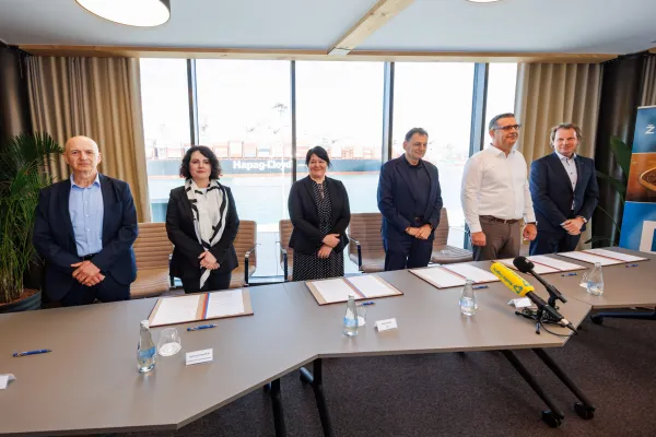 Koper, 16.3.2026Podpis pogodbe za obnovo berto&scaron;ke vpadnice v &scaron;tiripasovnico, DARS, Mestna občina Koper