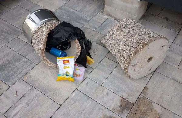 Vandali uničujejo in razbijajo po &Scaron;portnem parku Lucija