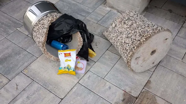 Vandali uničujejo in razbijajo po &Scaron;portnem parku Lucija