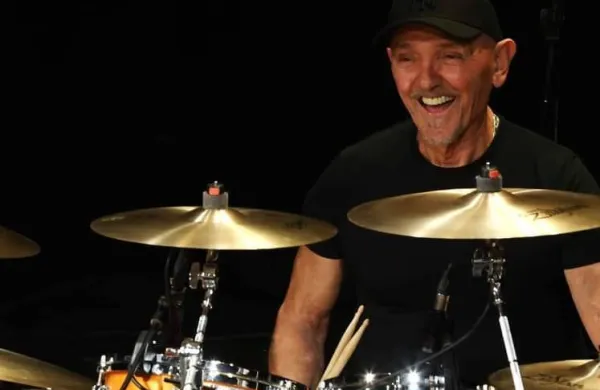 Umrl je Boris &Scaron;ik, bobnar zasedbe Piran Express.