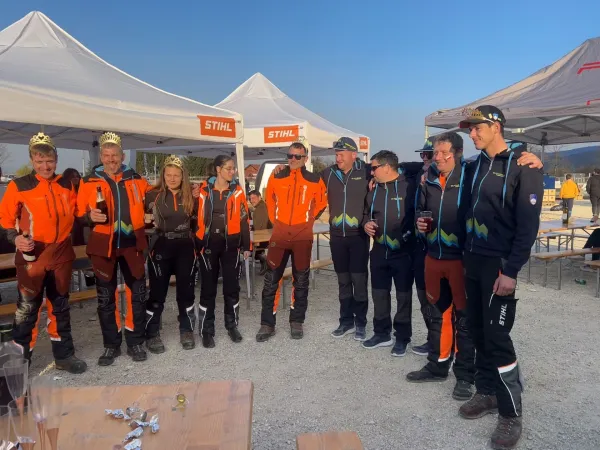 gozdarska ekipa svetovno prvenstvo &Scaron;entjernej - od leve proti desni; &Scaron;vigelj, Čuk, Kurent, Tom&scaron;ič Mežnar, Meden, skrajno desno Felicijan 