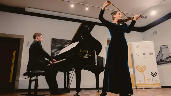 Mladost na Gradu Kromberk