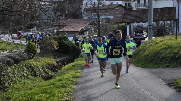 Na 24. malem kra&scaron;kem maratonu bo 2000 tekačev