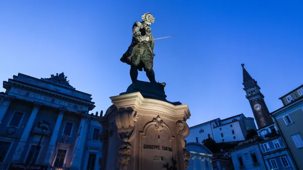 Piran, 02.08.2016Odprtje razstave in koncert ob 120. obletnici odkritja Tartinijevega spomenika