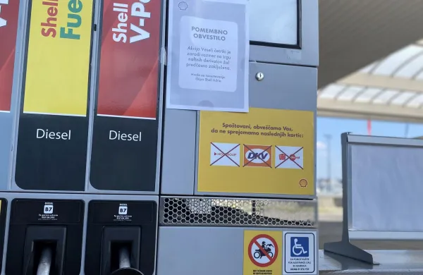 shell koper bencin bencinski servis naftni derivati veselega čertrtka ni več 