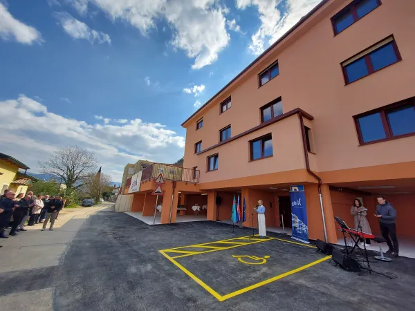 V bloku pod Kapelo bo dom dobilo približno 40 oseb