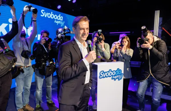 Robertu Golobu je uspel čudež, a vsaka nova vlada bo &scaron;ibka