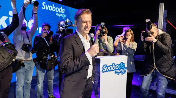 Robertu Golobu je uspel čudež, a vsaka nova vlada bo &scaron;ibka