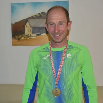 Teka&scaron;ki smučarski klub Nanos na znamenitem teka&scaron;kem maratonu Vasaloppet: Marko Tratnik tretji na 90 kilometrov