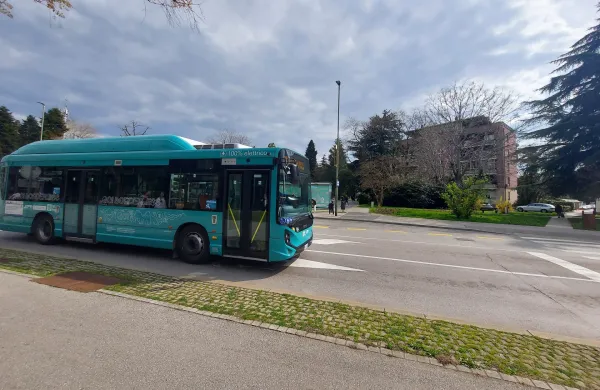 Gorici ostajata povezani s čezmejno avtobusno linijo