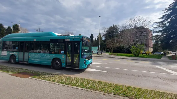Gorici ostajata povezani s čezmejno avtobusno linijo