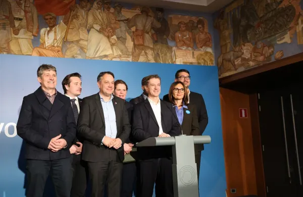 Predsednik SDS je obrnil plo&scaron;čo