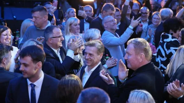 Robert Golob Svoboda