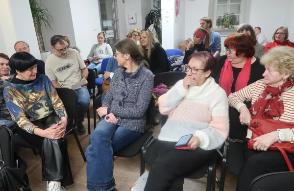 Dan poezije v Idriji: Ko najmlaj&scaron;i i&scaron;čejo resnico, stisne pri srcu