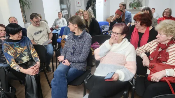 Dan poezije v Idriji: Ko najmlaj&scaron;i i&scaron;čejo resnico, stisne pri srcu