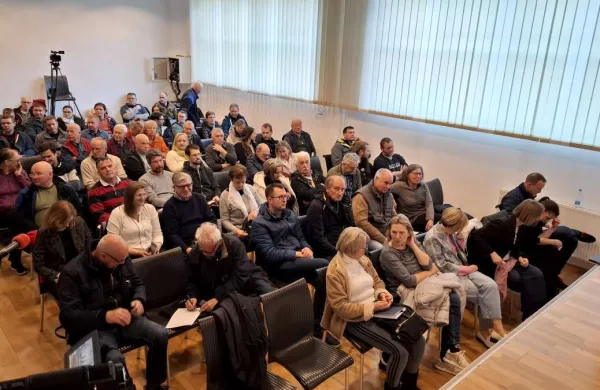 javna obravnava Ilirska Bistrica predvidena trasa Postojna - Jel&scaron;ane 