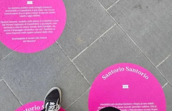 Procesi dedi&scaron;činjenja v javnem prostoru
