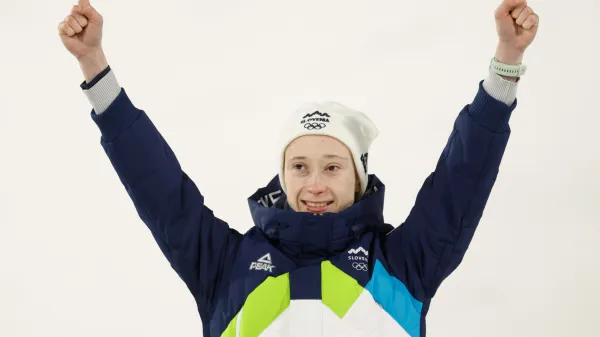 Italija, Predazzo.Zimske olimpijske igre 2026.Smucarski skoki, velika skakalnica, zenske.Prejemnica bronaste medalje, Nika Prevc.