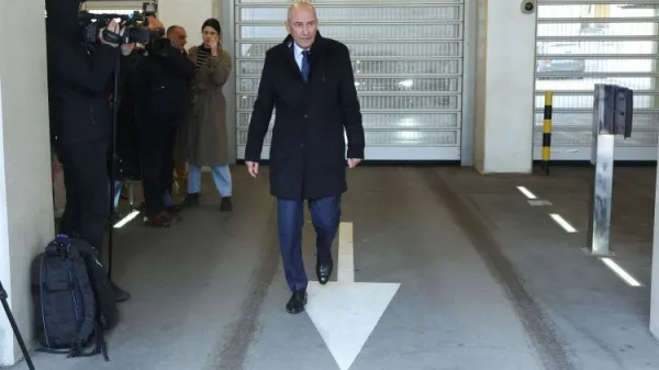 Na Trstenjakovi je sestanek z Izraelci trajal približno dve uri