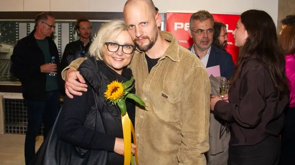 Znane Slovenke, ki ljubijo mlaj&scaron;e