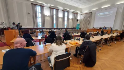 Direktor Kenoga podpisal vse potrebne dokumente za pripojitev družbe Mestne storitve