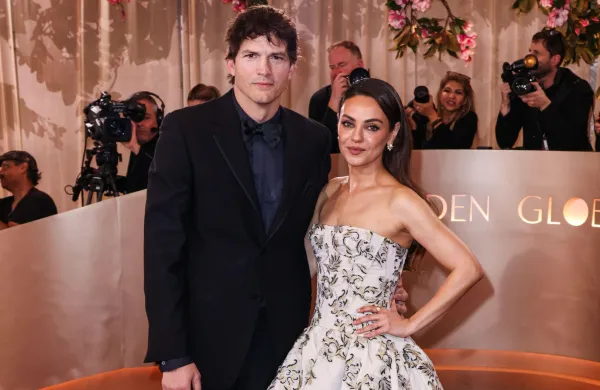 Ashton Kutcher in Mila Kunis