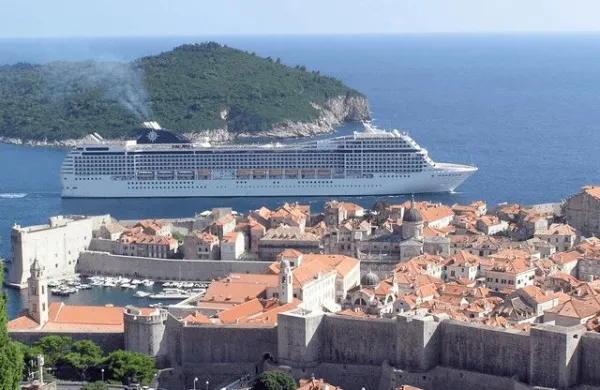 križarka, potni&scaron;ka ladja, Dubrovnik