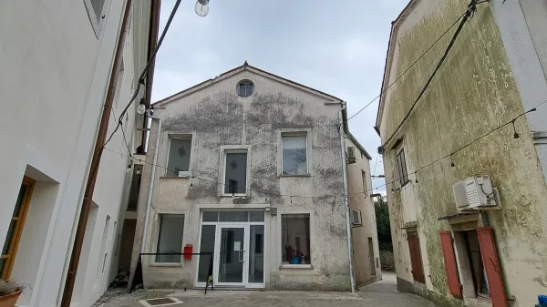 V Ajdov&scaron;čini snujejo sodoben večnamenski javni prostor