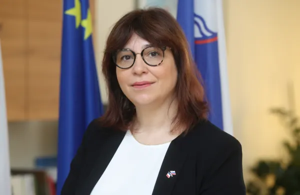 Intervju Fabienne Runyo francoska veleposlanica v Sloveniji. 
