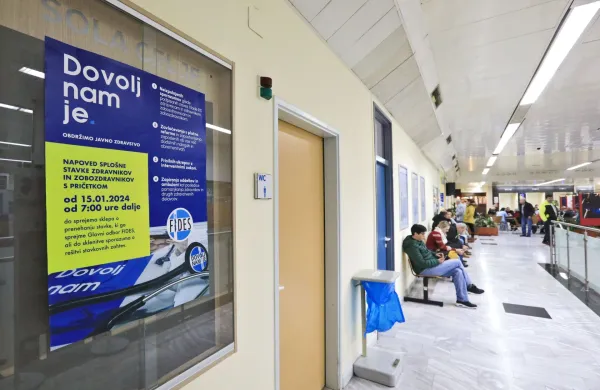 Celje - SploĹˇna bolniĹˇnica Celje - Zdravstvo - Protesti - Stavke - Stavka zdravnikov SB Celje - zdravniki - Ilustracija - Tematika - - Avtor: Andrej PetelinĹˇek