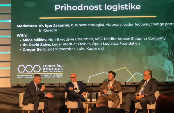 Član uprave Luke Koper Gregor Belič, moderator Igor Jakomin, predstavnik fundacije Open Logistics David Saive in predstavnik druzbe MSC Milo&scaron; Miličev